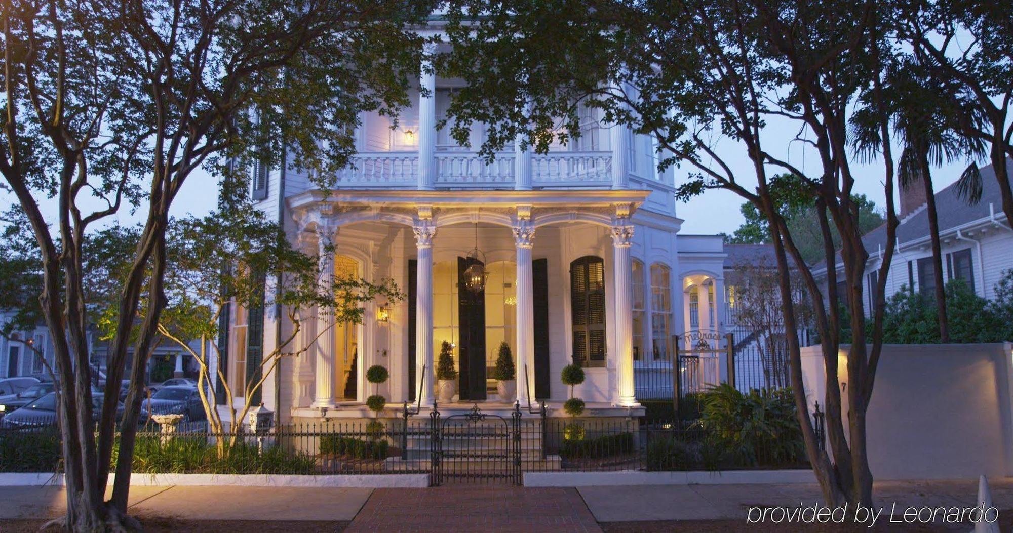 Roomza New Orleans At Melrose Mansion Exterior photo